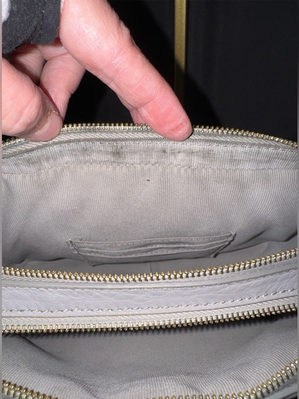 Furla camera bag that needs rehab - Picture 8 of 11